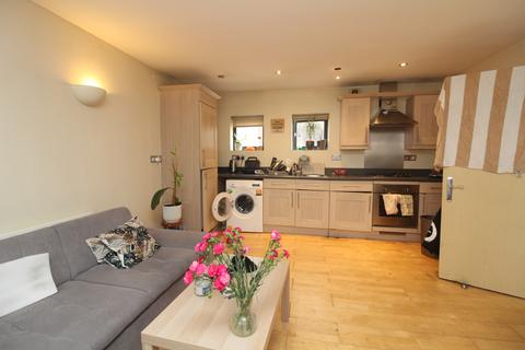 2 bedroom end of terrace house to rent, Castle Mews, Brighton BN1