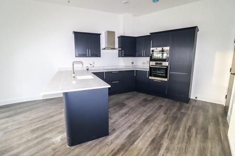 2 bedroom flat for sale, Station Road, Hayling Island