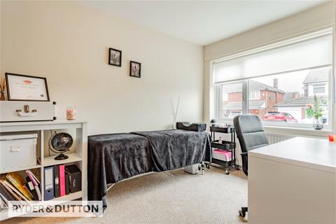 14 Exeter Drive, Ashton-under-lyne, OL6 8BZ