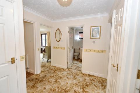 2 bedroom flat for sale, Holt Road, Sheringham