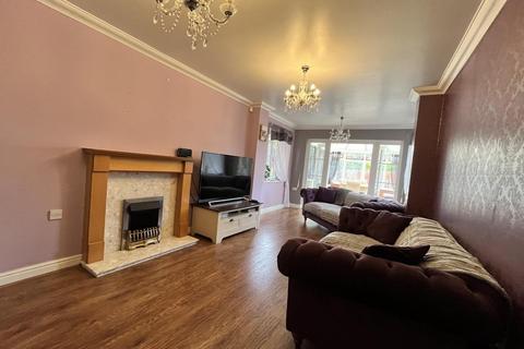 5 bedroom detached house for sale, Paget Crescent, Gorleston