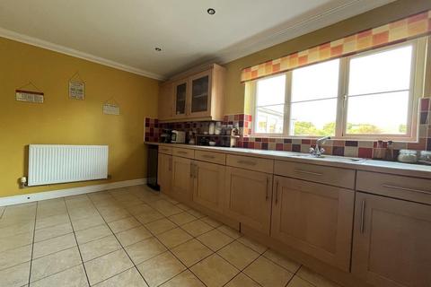 5 bedroom detached house for sale, Paget Crescent, Gorleston