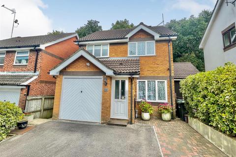 3 bedroom detached house for sale, Martingale Close, Poole BH16