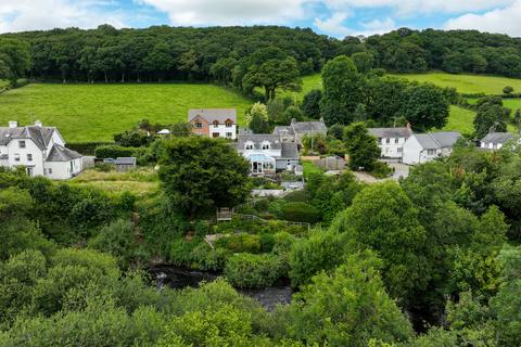 4 bedroom detached house for sale, Glas y Dorlan, Llanfair rd, Lampeter