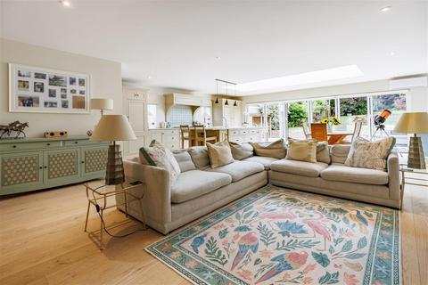 45 Morgan Crescent, Theydon Bois, Epping, CM16 7DU
