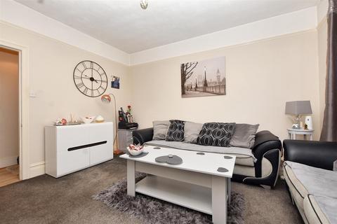 2 bedroom flat for sale, Latimer Road, Eastbourne