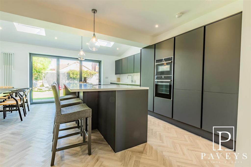 Kitchen dining family room
