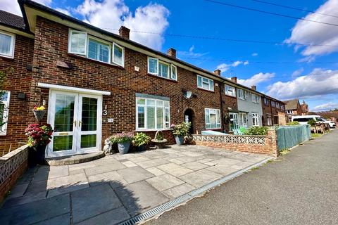 3 Melksham Drive, Romford, RM3 8QU