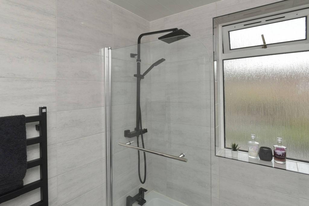 MFL1230545 230.jpg