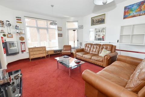 1 bedroom apartment for sale, Weybourne Road, Sheringham