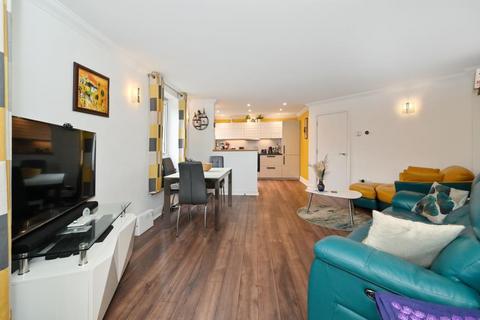 2 bedroom flat for sale, Westpoint Grenade Street Westferry E14