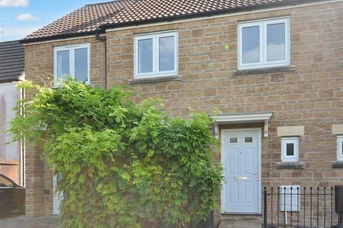 45 Chaffinch Chase, Gillingham, SP8 4GP