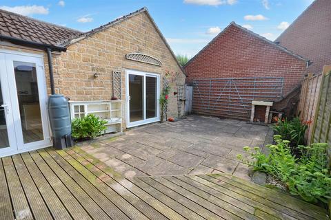 45 Chaffinch Chase, Gillingham, SP8 4GP