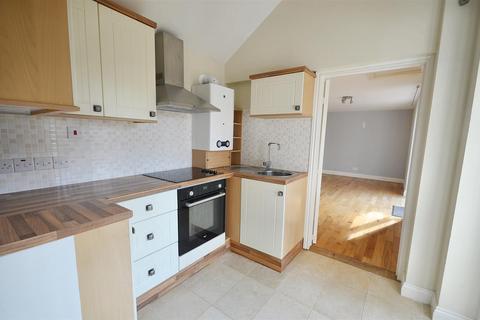 45 Chaffinch Chase, Gillingham, SP8 4GP