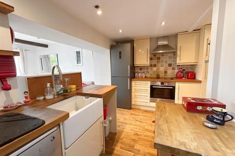 3 bedroom terraced house for sale, Cross Wells Road, Ripponden, Sowerby Bridge