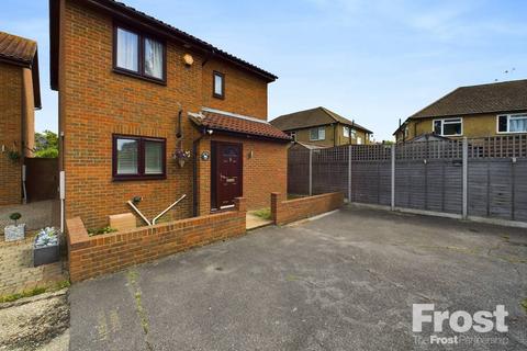 3 bedroom detached house for sale, Bedfont Close, Feltham, TW14