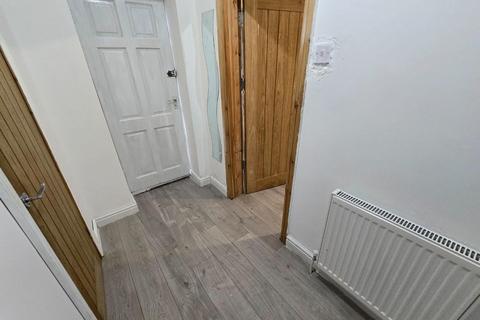 131 Block Lane, Chadderton, Oldham, OL9 7RU