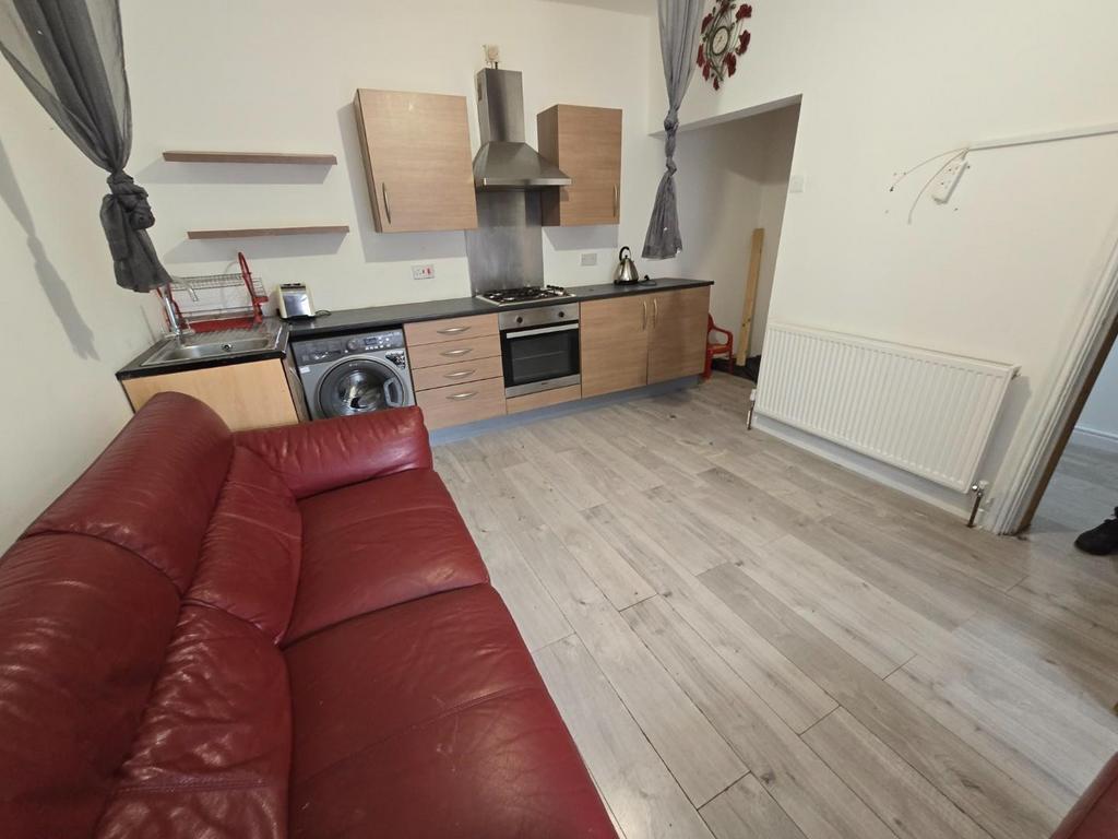 First Floor Flat Lounge/Kitchen