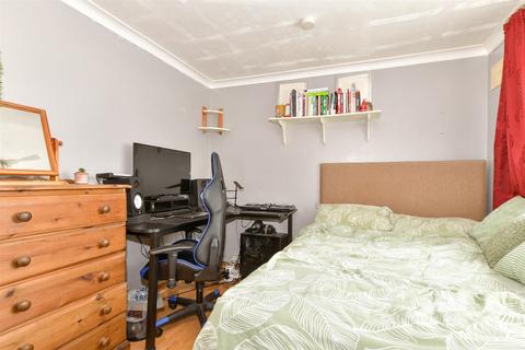 5 Laburnum Road, Rochester, ME2 2LA