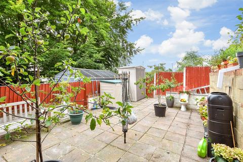5 Laburnum Road, Rochester, ME2 2LA