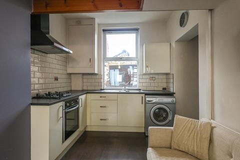 1 bedroom end of terrace house for sale, Pierce Street, Macclesfield SK11