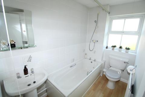 4 Attlee Close, Lutterworth, LE17 4YG