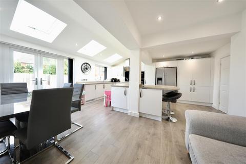 21 Chestnut Garth, Burton Pidsea, Hull, HU12 9DA