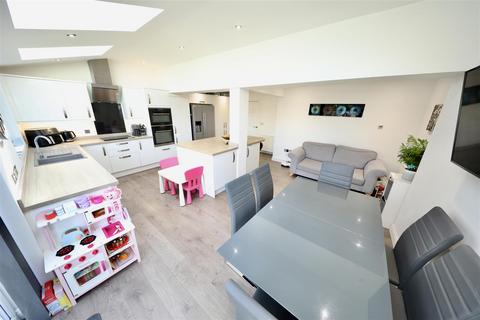 21 Chestnut Garth, Burton Pidsea, Hull, HU12 9DA