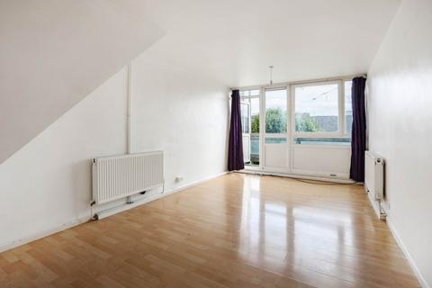 2 bedroom maisonette for sale, Berger Road, Homerton