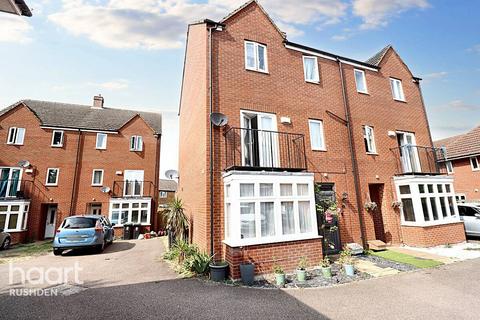 4 bedroom semi-detached house for sale, Glassbrook Road, Rushden