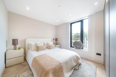 2 bedroom apartment for sale, Grafton Road, London