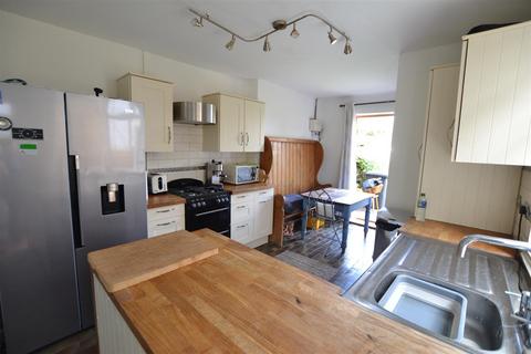 3 bedroom townhouse for sale, Hereford Road, Leominster