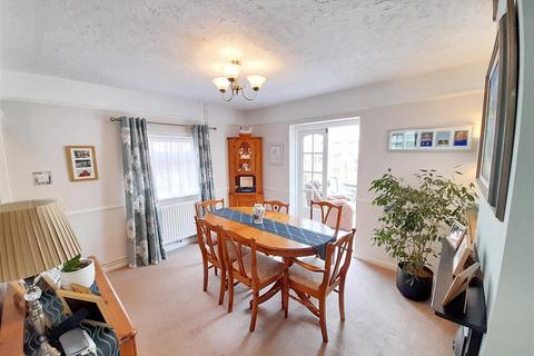 3 bedroom detached house for sale, Lake Lane, Barnham