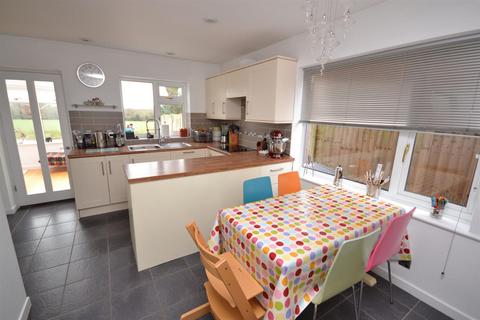 4 bedroom detached house to rent, Millfields, Danbury