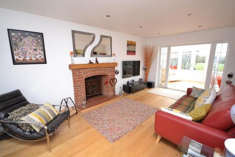 4 bedroom detached house to rent, Millfields, Danbury