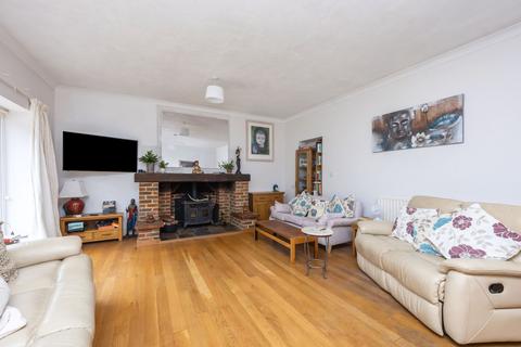 3 bedroom detached bungalow for sale, Woodroyd Gardens, Horley RH6