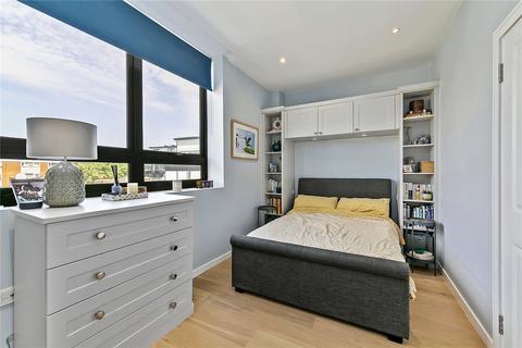 Flat 5, Clarence Court, 5 Dee Road, Richmond, TW9 2JN