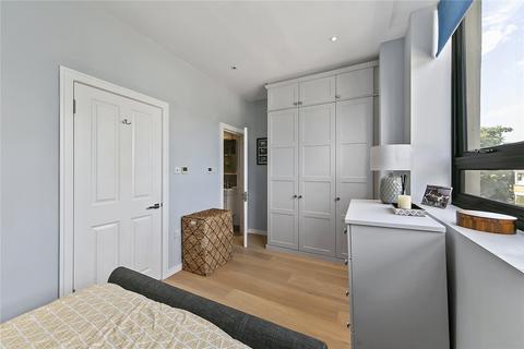 Flat 5, Clarence Court, 5 Dee Road, Richmond, TW9 2JN