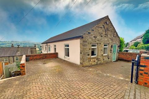 4 bedroom detached house for sale, Sunnybank Road, Greetland, Halifax