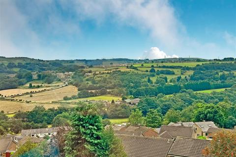 4 bedroom detached house for sale, Sunnybank Road, Greetland, Halifax