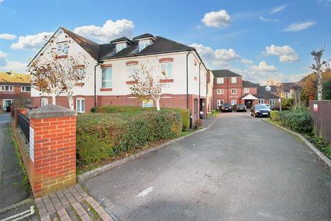 2 bedroom flat for sale, Gales Drive, Crawley RH10