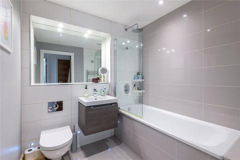 2 bedroom apartment for sale, Lebanon Road, London, SW18