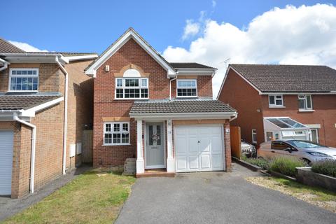 3 bedroom detached house for sale, Goldfinch Road, Poole BH17