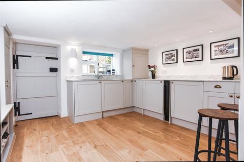 3 bedroom terraced house for sale, Priestlands Place, Lymington, Hampshire, SO41