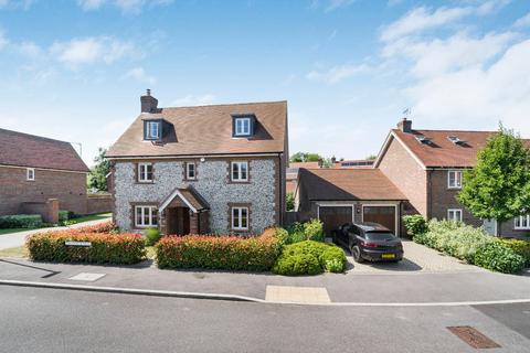 5 bedroom detached house for sale, Tinchurch Drive, Burgess Hill, West Sussex, RH15