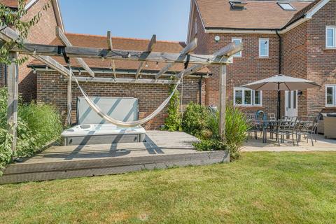 5 bedroom detached house for sale, Tinchurch Drive, Burgess Hill, West Sussex, RH15