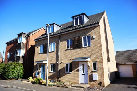 3 bedroom semi-detached house to rent, Blythebridge, Milton Keynes MK10