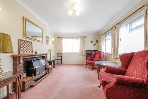 2 bedroom maisonette for sale, Southbourne Gardens, Ruislip, Middlesex