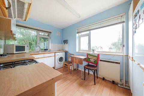 2 bedroom maisonette for sale, Southbourne Gardens, Ruislip, Middlesex