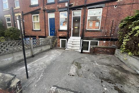 4 bedroom terraced house to rent, Beechwood Row,  Leeds, LS4